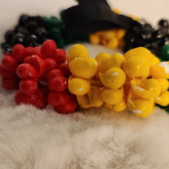 Colorful Shell Bracelet - NWOT - Picture 4 of 4